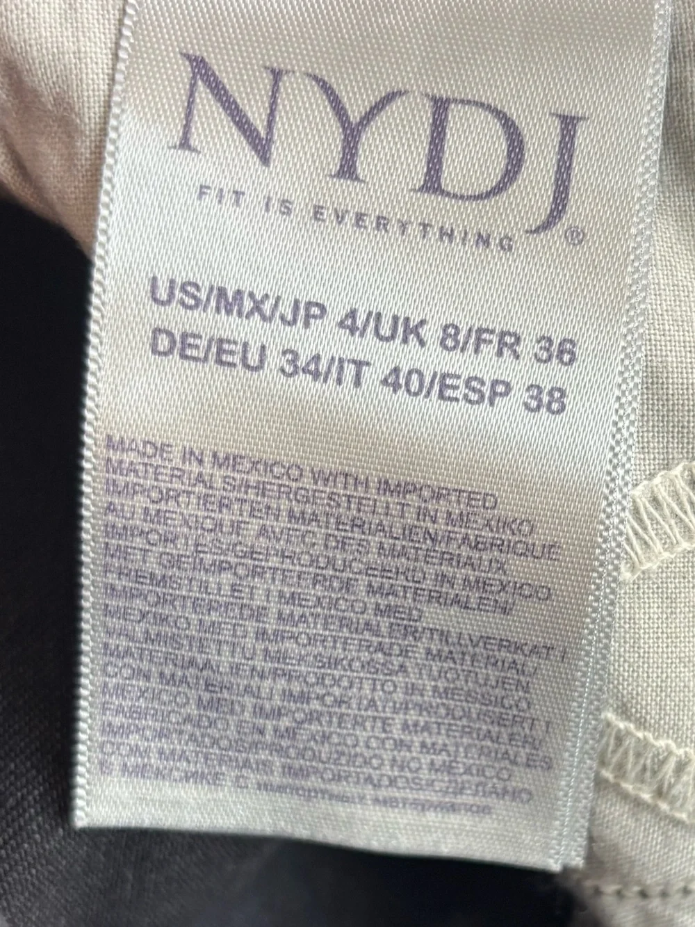 NYDJ Tummy Control Straight Leg Stretch Denim Black Size 4 Style MBDMMS2829